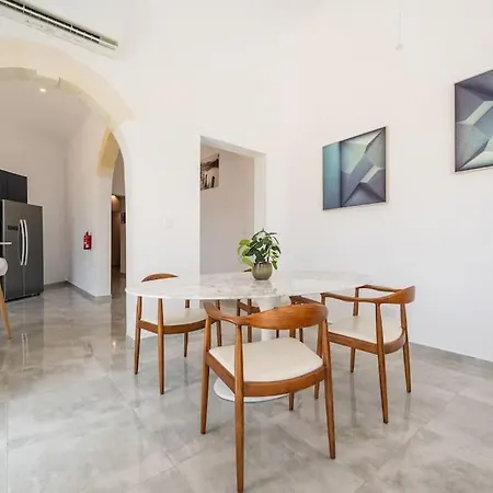 Clifftop Lejlighed *